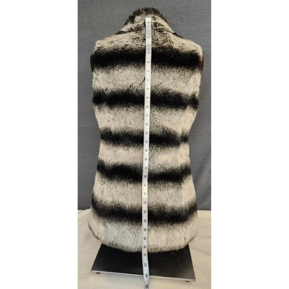 Rachel Zoe Women’s XXS Black Cream Pockets Faux Fur Hook Close Sleeveless‎ Vest